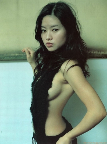 Sayaka Yoshino 23 years old gravure swimsuit050
