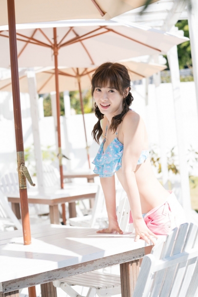 Swimsuit shot at Taina Rina Resort Chijima037