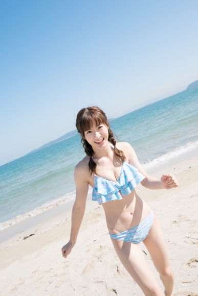 Swimsuit shot at Taina Rina Resort Chijima097