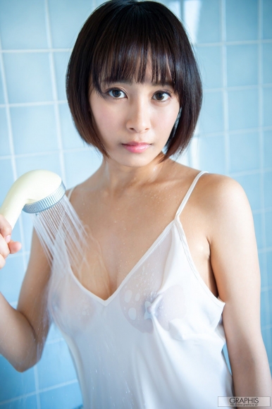 H cup big breasts beautiful girl Aika Rikas first nude gravure021
