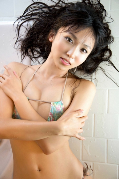 Risa Yoshiki Swimsuit Gravure Royal Body092