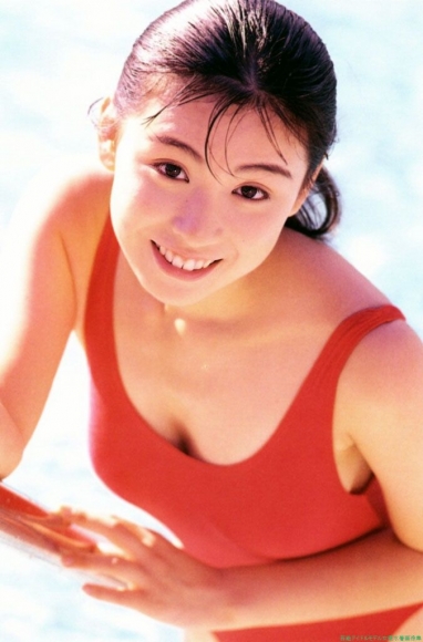 Hinagata Akiko Swimsuit Photobook054