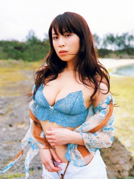 Hinagata Akiko Swimsuit Photobook085