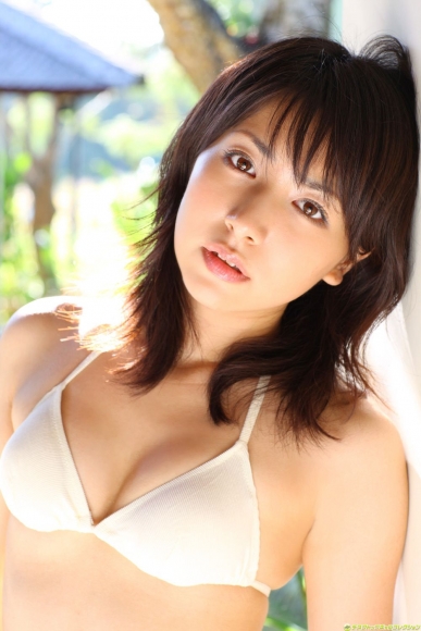 Atsumi Ishihara Swimsuit gravure054