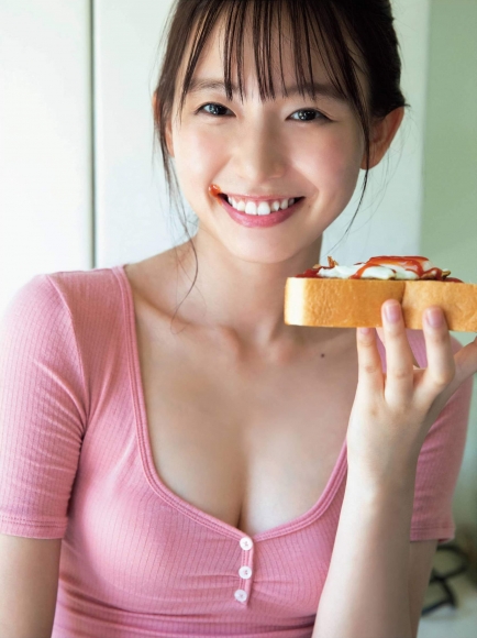 Otoshi Shida A female college student in Japans cutest bikini 100 pure and sexy009