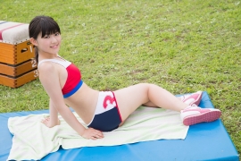Beautiful girl in track and field club rew075