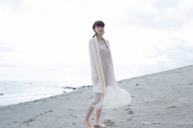 Absolutely beautiful girl who turned 20 years old Rina Aizawa gravure swimsuit image059