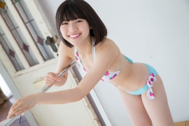 Healthy body that can play the sweet relationship of white skin x pink Risa Sawamura Swimsuit gravure033