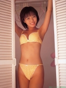 Actress Yumiko Shaku Swimsuit Gravure044