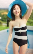 Manami Higa swimsuit image002