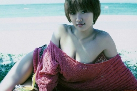 Natsuna gravure swimsuit bikini picture first thing to do is to take off027