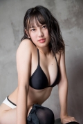 Satina Kashiwagi bikini picture black swimsuit bra white bathing suit pants032