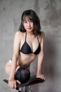 Satina Kashiwagi bikini picture black swimsuit bra white bathing suit pants033