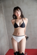 Satina Kashiwagi bikini picture black swimsuit bra white bathing suit pants038