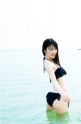 Popular voice actor Marei Uchida in a swimsuit in Okinawa022