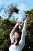 Popular voice actor Marei Uchida in a swimsuit in Okinawa052