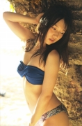 Popular voice actor Marei Uchida in a swimsuit in Okinawa086