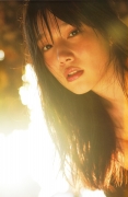 Popular voice actor Marei Uchida in a swimsuit in Okinawa091