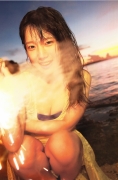 Popular voice actor Marei Uchida in a swimsuit in Okinawa096