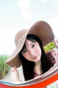 Popular voice actor Marei Uchida in a swimsuit in Okinawa099