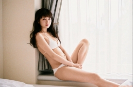 Rie Kaneko gravure in white lingerie bed and bath008