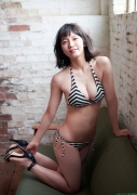 Sexy swimsuit gravure of Riho Yoshioka027