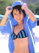 Ami Suzukis swimsuit gravure015