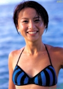Ami Suzukis swimsuit gravure018