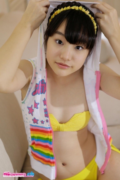 Maisa Saotome Yellow Bikini Swimsuit Images018
