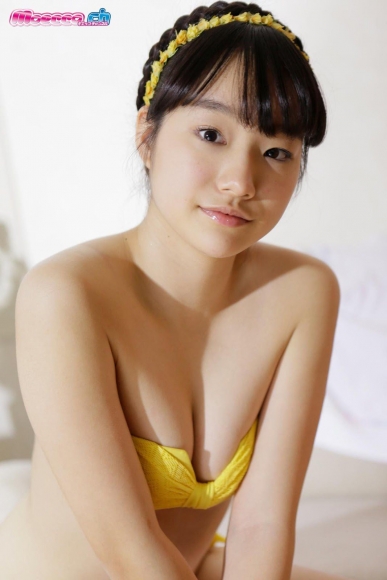 Maisa Saotome Yellow Bikini Swimsuit Image031