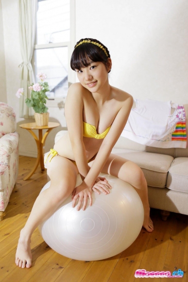 Maisa Saotome Yellow Bikini Swimsuit Image033