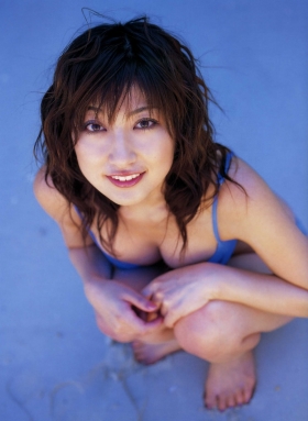 Yohko Kumada swimsuit gravure bikini image 2004025