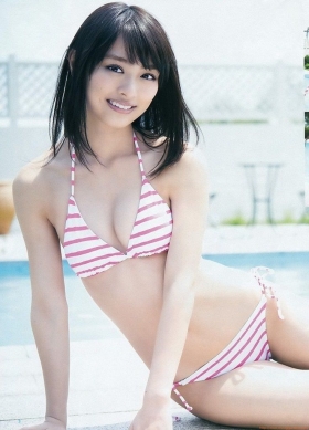 She is also an actress Rio Uchida slender swimsuit bikini image017