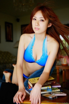 61 pictures of Yumi Kobayashi in a swimsuit she is also a fashion model008