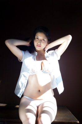 Manami Hashimoto Swimsuit Gravure Cuddle up to me052