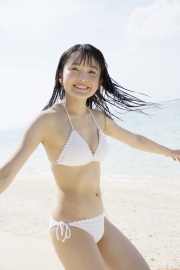 Chisaki Morito Gravure Swimsuit ImagesThe moment whenshe goes from 16 to 17 years old Morning Musume005