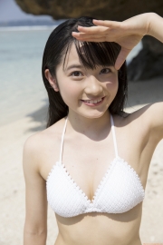 Chisaki Morito Gravure Swimsuit ImagesThe moment whenshe goes from 16 to 17 years old Morning Musume047