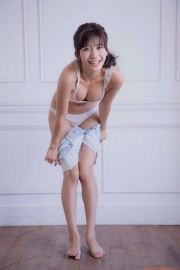 Yuka Ogura gravure swimsuit images lingerie at the end of the beehive complete preservation edition024