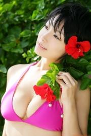 Wasa Sato Gravure Swimsuit ImagesIts a cheerful max exposure on a southern island014