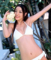 Yukina Kinoshitas bikini shot in a tropical countrywith a great sense of freedom033