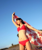 Yukina Kinoshitas bikini shot in a tropical countrywith a great sense of freedom041
