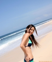 Yukina Kinoshitas bikini shot in a tropical countrywith a great sense of freedom062