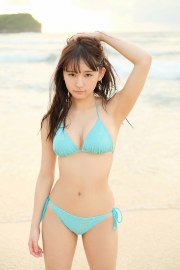 Rina Asakawa Swimsuit ImagesActive in both gravure and acting019