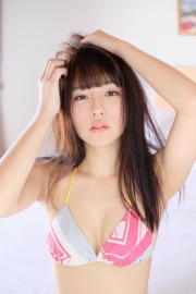 Rina Asakawa Swimsuit ImagesActive in both gravure and acting052