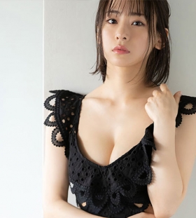 Fukuoka Minami Swimsuit Bikini Gravure Undressable Rikke Beauty 2021023