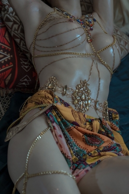 Arabian Beauty Nude Bust Top Nipples015