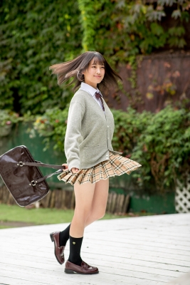 Sarina Kashiwagi School Uniform and Swimsuit009
