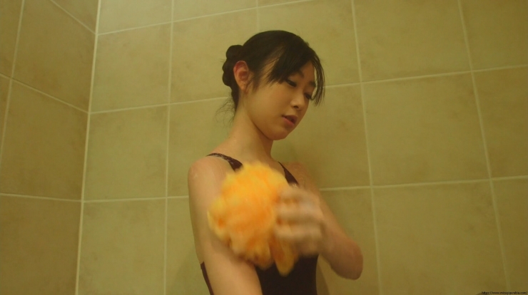Misato Kawachi swimming suit brown bathroom26