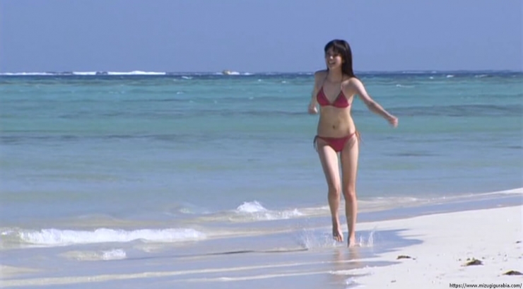 Yua Shinkawa Swimsuit Gravure Running on the beach in bikini 004