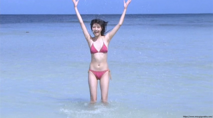 Yua Shinkawa Swimsuit Gravure Running on the beach in bikini 049